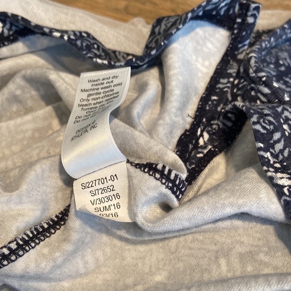 Athleta Sports Top  Bra 💕 - Picture 5 of 5